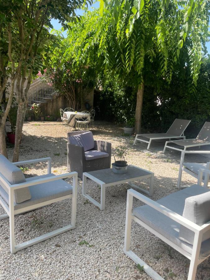 Appartement Avec Jardin En Ville LʼIsle-sur-la-Sorgue Eksteriør billede